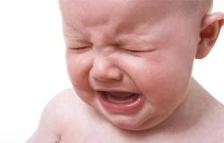 Как успокоить новорожденного, когда он плачет — инструкция по применению
